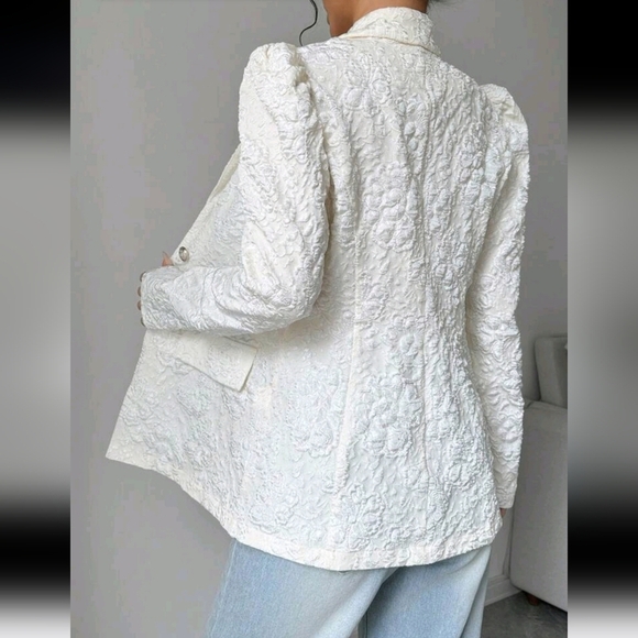 Women's Lapel Collar Elegant Gigot Sleeve Waist-Decorative Button Suit Jacket - Picture 2 of 5